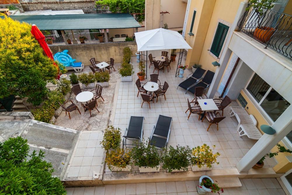 Boutique Pattiera 4*